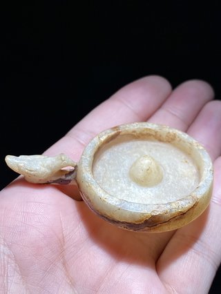 翡翠|汉 和田玉籽料 白玉受沁 鸟纹 玉灯 灯盏