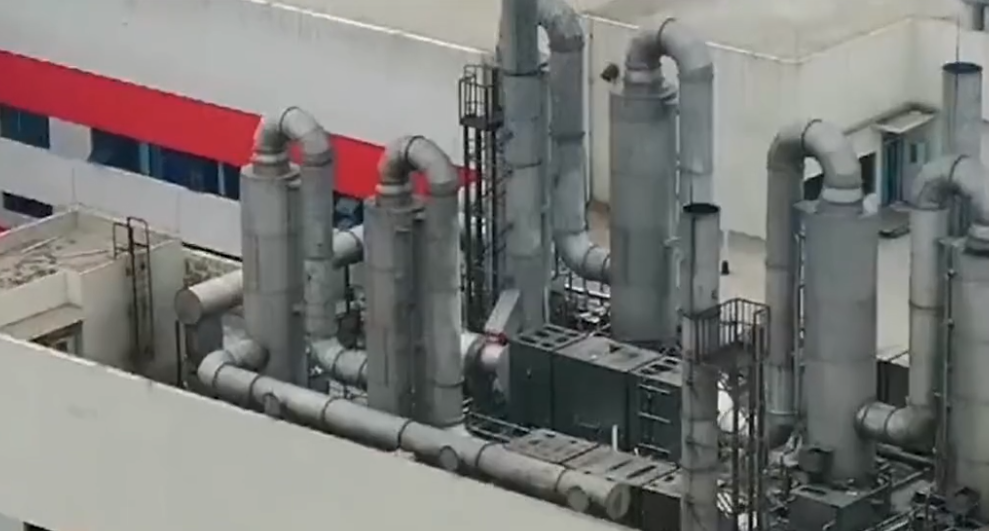 四面观察 大儿子房地产烂尾，小儿子偷换原料，老干妈的辣椒帝国还能撑多久