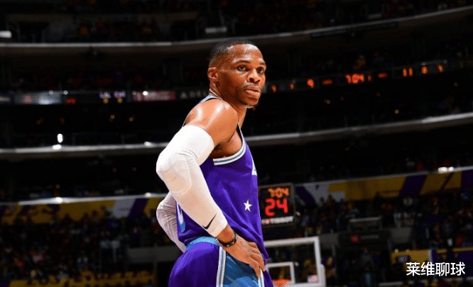 三雙|場均18+10+10！威少重回三雙王模式，每場5.6個失誤仍值4000萬