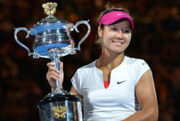 胡歌|38岁胡歌“情定”世界冠军，引网友讨论，她才是真正的人生赢家