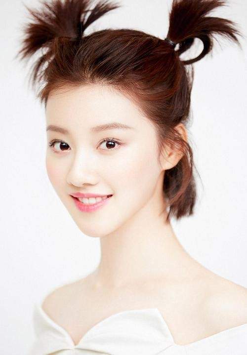 王鹤润|拍戏时嫌井水脏，导演无奈倒140桶矿泉水的那个女星，现在咋样了