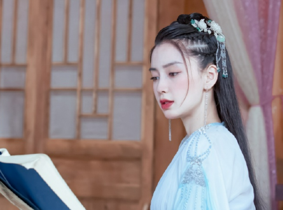 虎胆龙威|杨颖又一古装戏杀青，剧照淡雅仙气十足，演技飙升眼神绝了