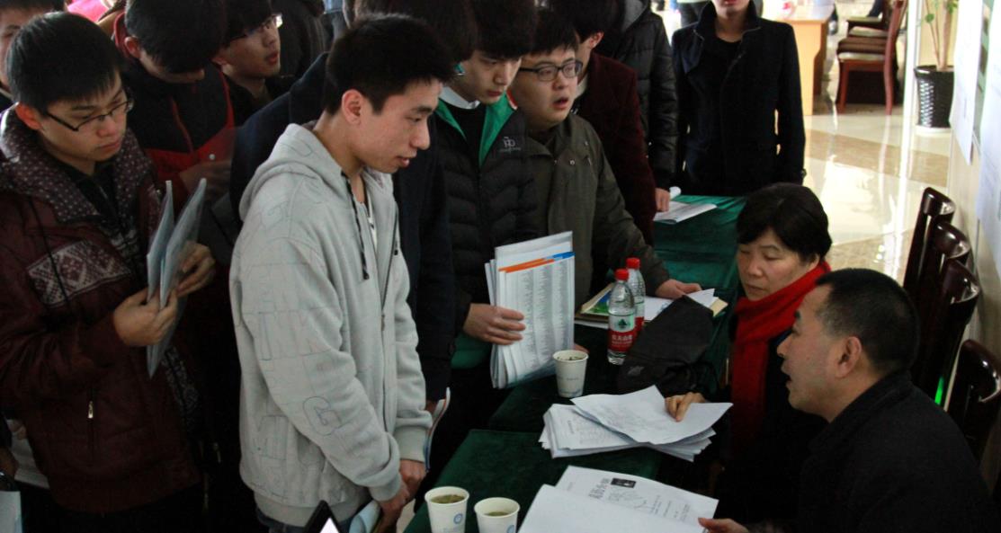 大学|大学专业里五大专业已“严重饱和”，毕业相当于失业，填报要谨慎