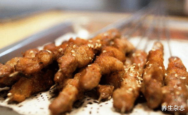 红豆|脑梗多半是吃出来的，医生提醒：脸上出现2处异常，尽快检查脑CT