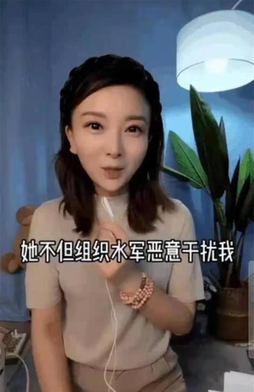 杜妈哭堂嫂叫六六老师喊好。网友:金果儿绝不是一般的病友
