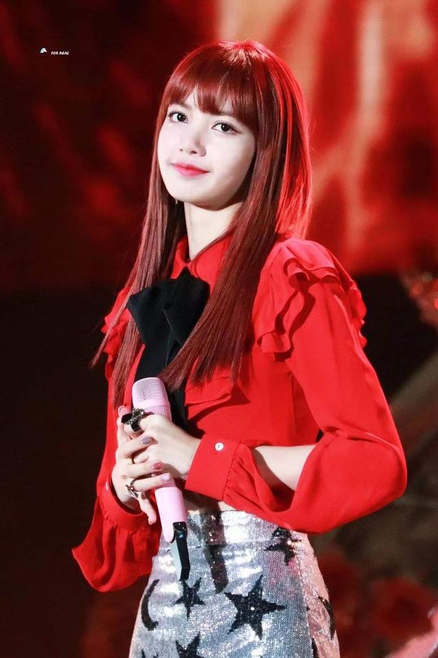 lisa|心疼Lisa，登顶全球最美top1，网友却不买账：水分太大