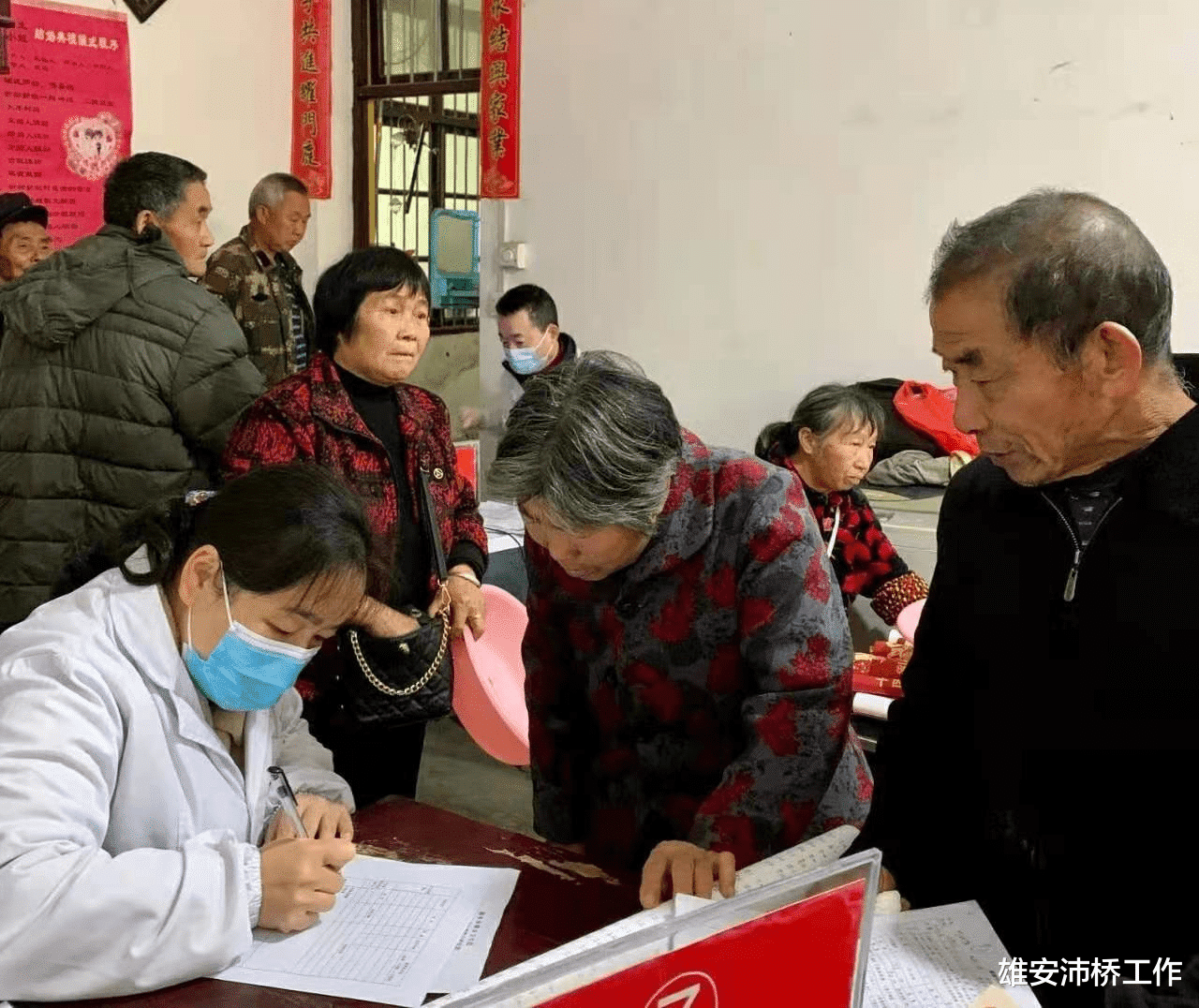 雄安沛桥工作 湘乡市中医医院：爱心义诊暖人心