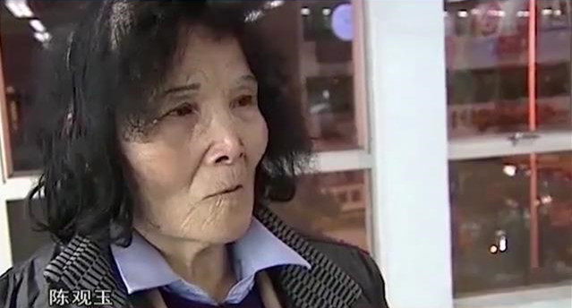 小伙好心扶起摔倒老人,反倒被讹20万,为证清白自杀!