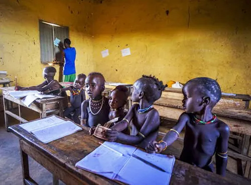 耶稣 非洲牧师自称耶稣且能复活，让信徒把他埋土里三天，卒