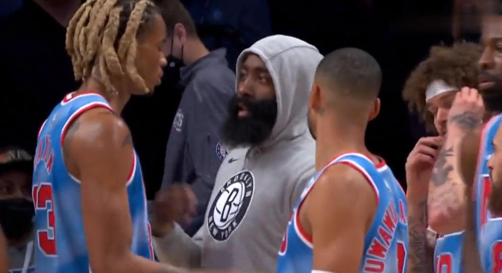 詹姆斯·哈登|最强第六人！哈登：不是跟你吹，我真的很会打球，赵四让我喂成了饼皇！