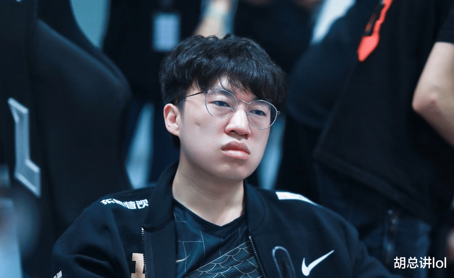RNG|LOL：RNG才是银河战舰，小虎转中Bin去打上单，WB变相报复BLG