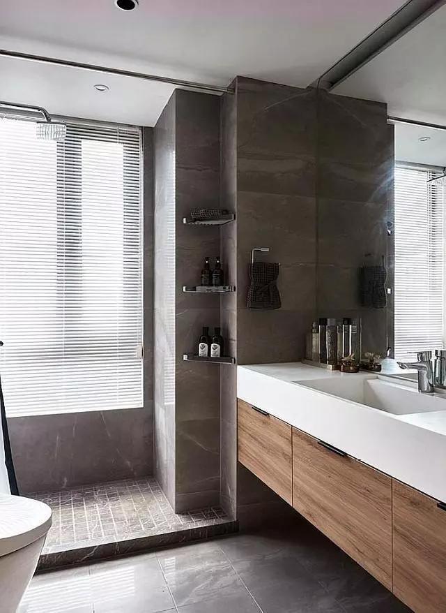 老公坚持玄关做“柜中柜”，客厅造“假飘窗”，美观又实用