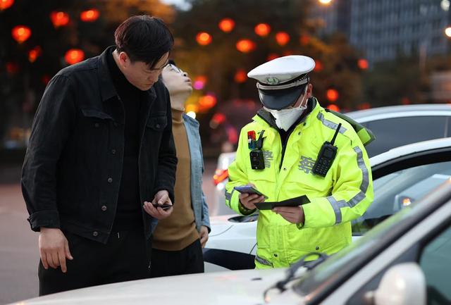 平安重庆 又到开学季 渝中警方提醒请安全守法文明出行