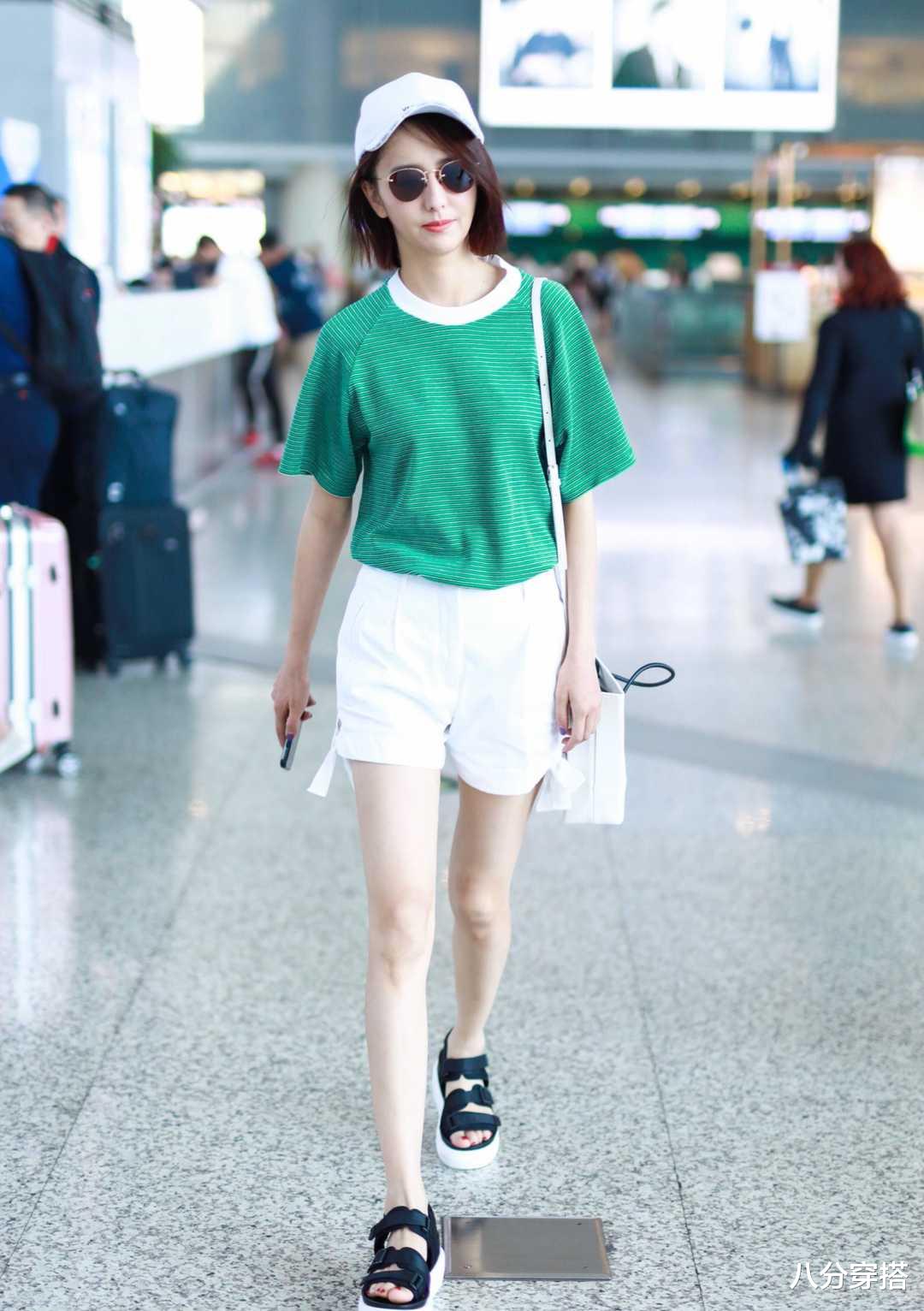 佟丽娅|佟丽娅人美又会穿，一袭蓝色薄纱连衣裙清爽优雅，气质高贵典雅