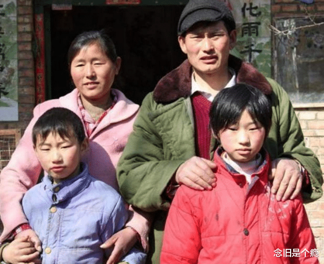 朱之文|朱小伟科目二模拟考100分，大衣哥宴请教练和女学员，一脸傲娇