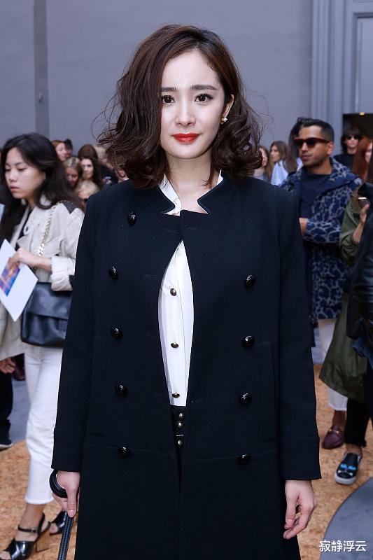 赵丽颖|赵丽颖为何拒绝新恋情，是对冯绍峰念念不忘？杨幂早已给出答案