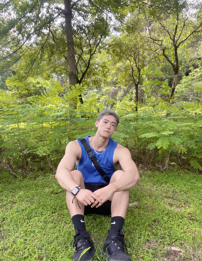 健身圈一哥|22岁深圳大男孩,大学期间练就满身肌肉,常年保持体脂率10以下!