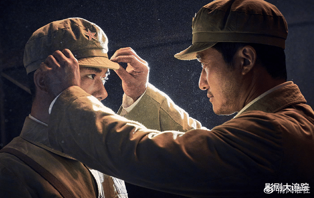 长津湖|《长津湖》超《李焕英》荣登票房第二，《水门桥》惨战官宣，钢七连只剩三人！