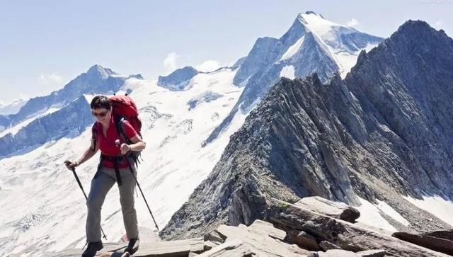 对流层 高的地方离太阳近，按说比较温暖，可是为什么海拔越高越感觉冷？