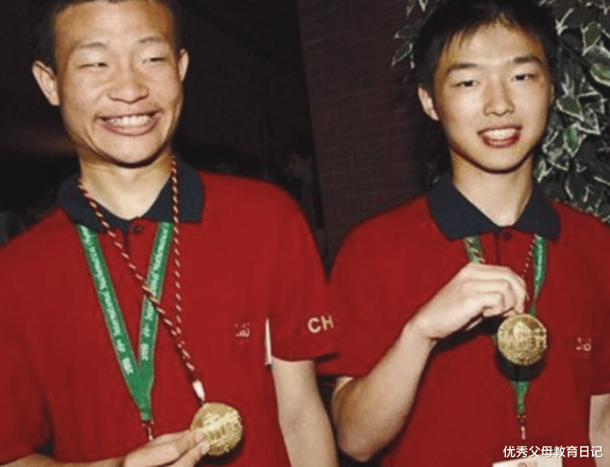 郭京飞|北大“韦神”月薪1万，被众人嘲讽买不起房，实情令人无地自容