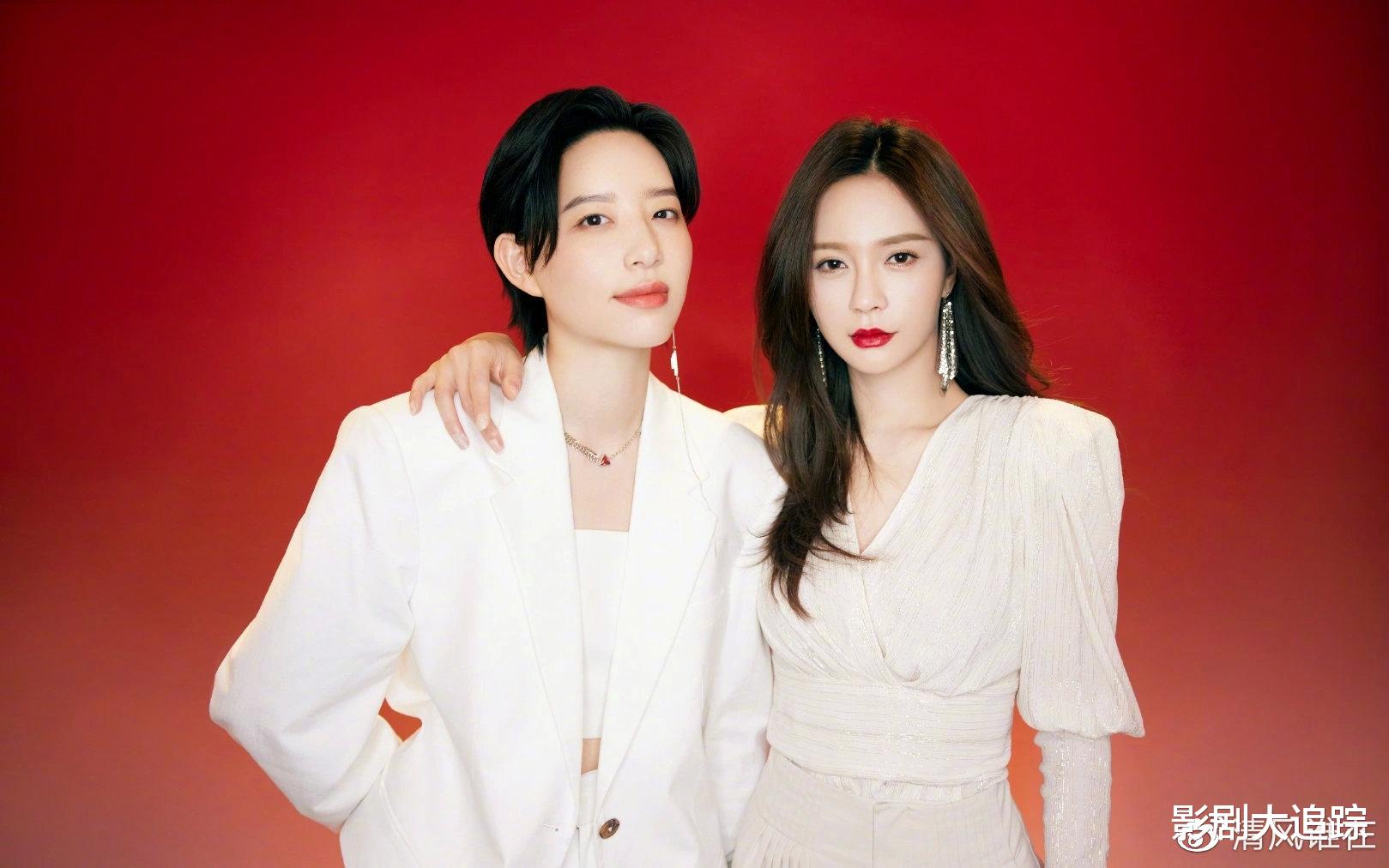 沈梦辰|哇哦！沈梦辰微博终于发两人白衣红底照了，粉丝：这是领证了？