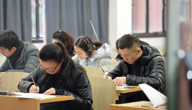 招聘|多名博士硕士竞聘社区干事，6人争夺1个岗位，所学专业很“亮眼”