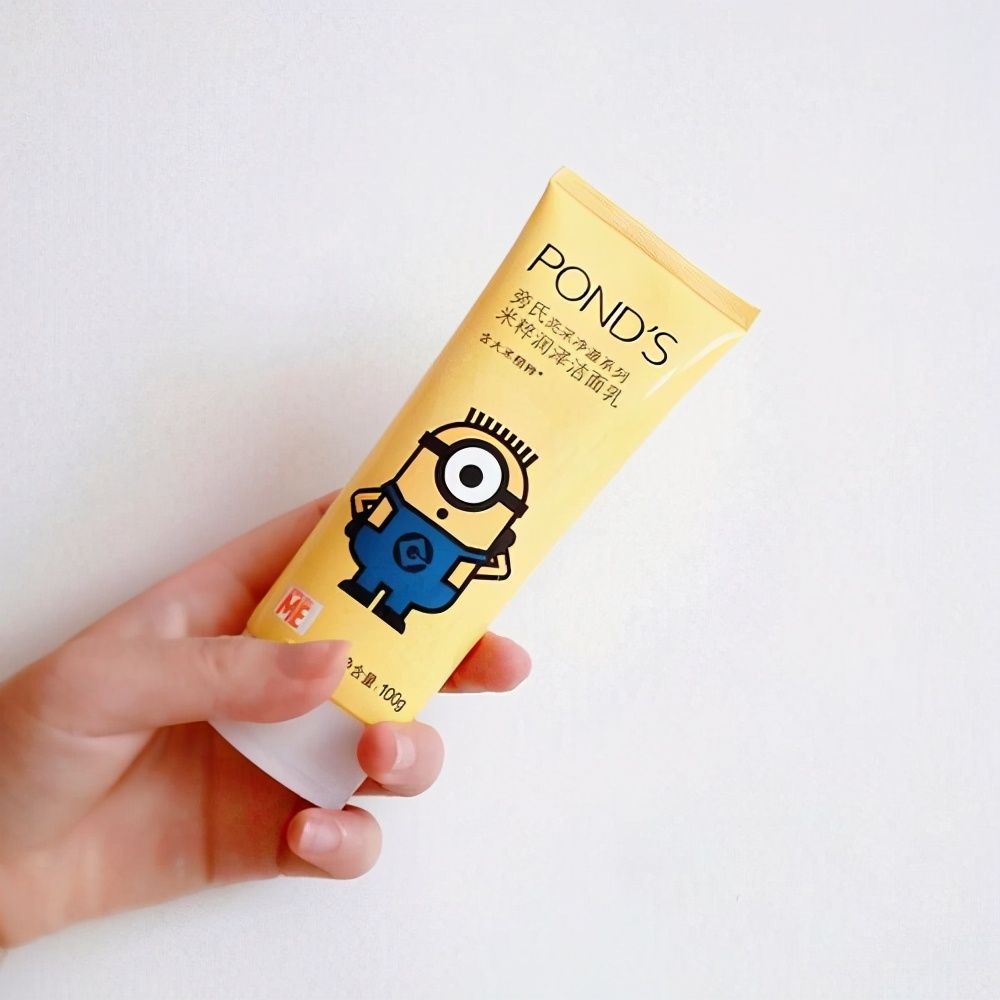 果果聊时尚|温柔地深入毛孔带出污垢，补水效果好，种草几款洗面奶！