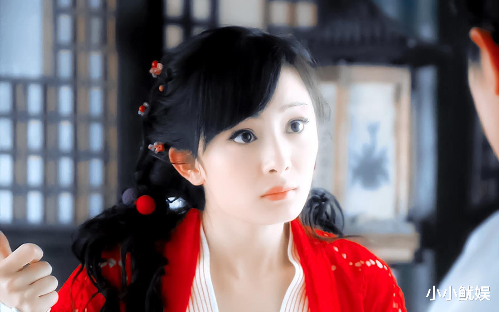 15年前給劉亦菲打傘的女孩，現在已成當紅流量，網友：真是沒想到-圖5