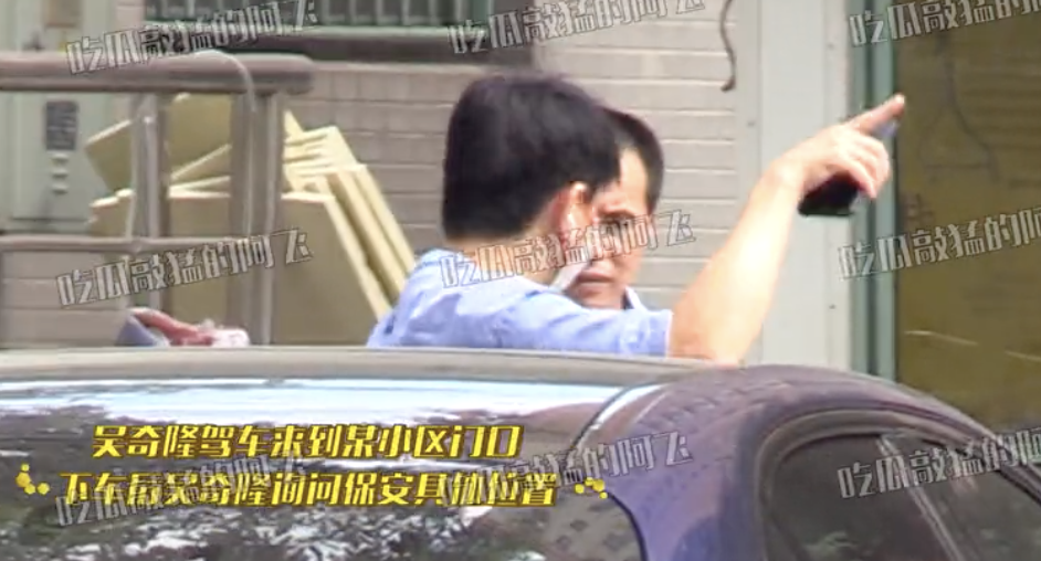 刘诗诗|吴奇隆一家三口逛超市，刘诗诗推着婴儿车，步步肉嘟嘟萌态十足