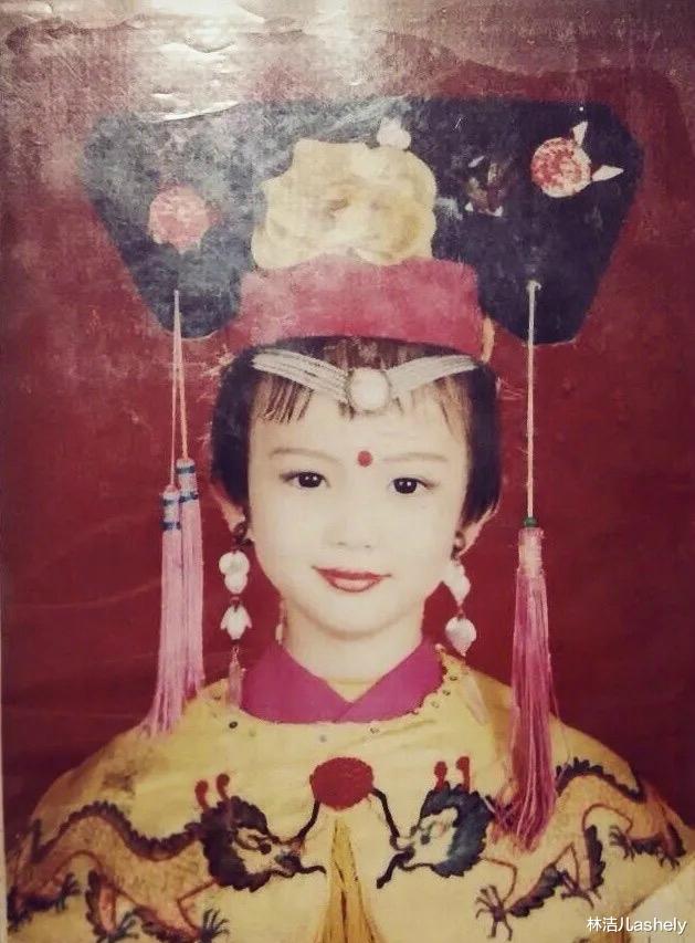 林洁儿ashely|盛世美颜还有好气质的金晨，竟然有脸歪bug？郑秀妍也有同样缺陷
