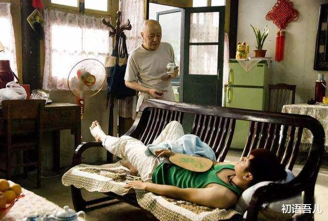 初语吾儿|37岁博士啃老，养“废”一个孩子很简单，溺爱和包办就足够了