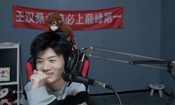 花果山|边路之猴桑杰露脸，50岁声音18岁的脸，直言：哥的帅气你无法抵御