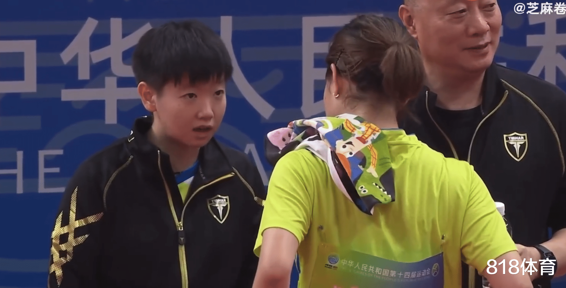 孙颖莎|莎指导! 孙颖莎暂停怒批队友臧小桐: 你能不能硬一点? 后者嬉皮笑脸被横扫