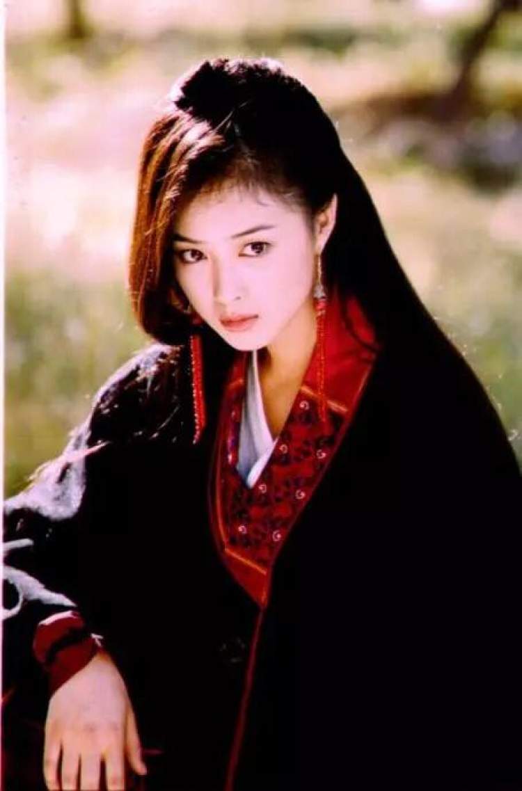 明星|看够了满屏的纸片人，这四位“珠圆玉润”的女星，完胜“白幼瘦”