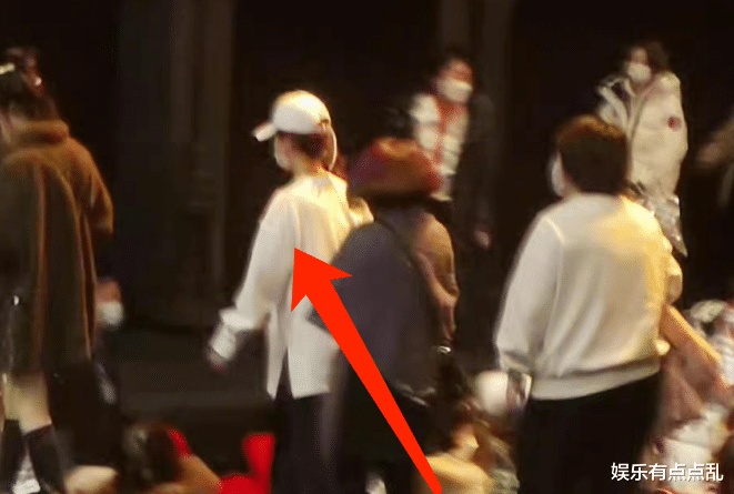 肖战|肖战邀请杨紫看《如梦》, 没想到杨紫竟然立马答应, 原因笑翻全场