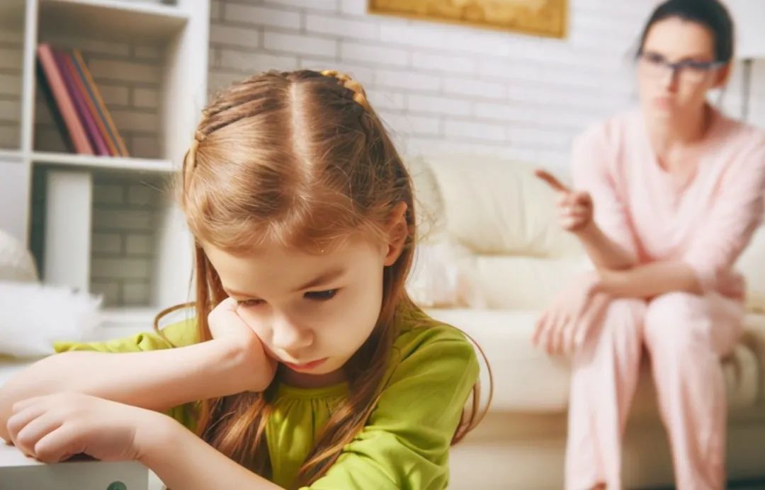 饭饭妈妈育儿|孩子经常发脾气可能是缺乏自律性,怎样培养一个自律的孩子你要懂