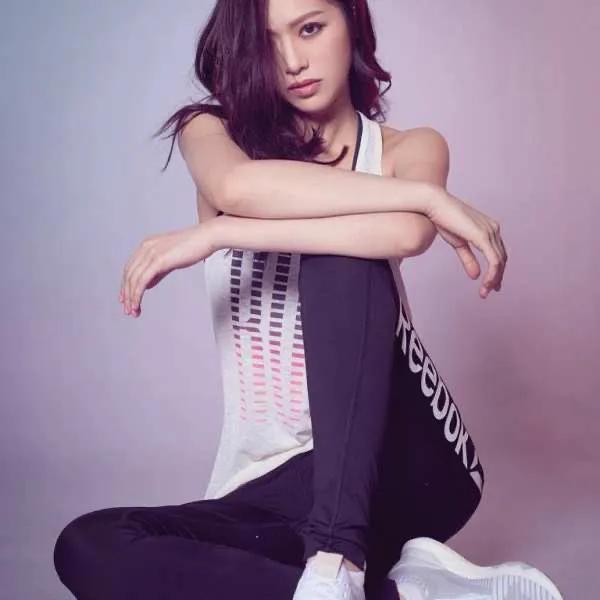 冯盈盈|香港小姐冠军冯盈盈有多少人喜欢？