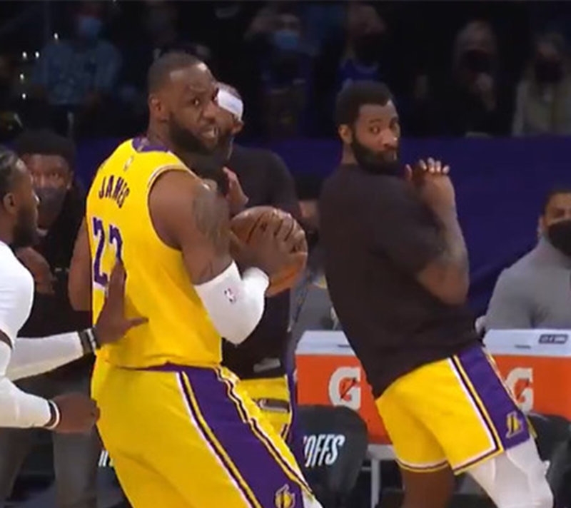 湖人隊|破案了！德拉蒙德復制詹姆斯背打，慢鏡回放，他逐漸詹化！