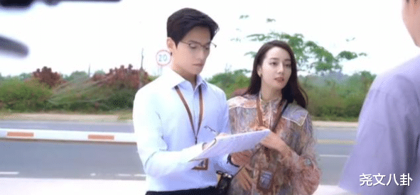 迪丽热巴|你是我的荣耀花絮：热巴一个举动，杨洋忍不住笑场