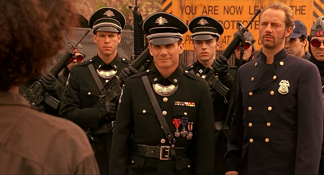 白敬亭|《越空追击》：一部不错的B级科幻片，女主我非常喜欢，有看点！