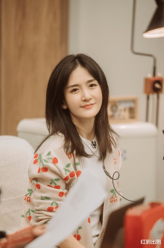 谢娜|谢娜重回《快本》上班后，再接手新综艺，受邀主持中秋晚会强势复出