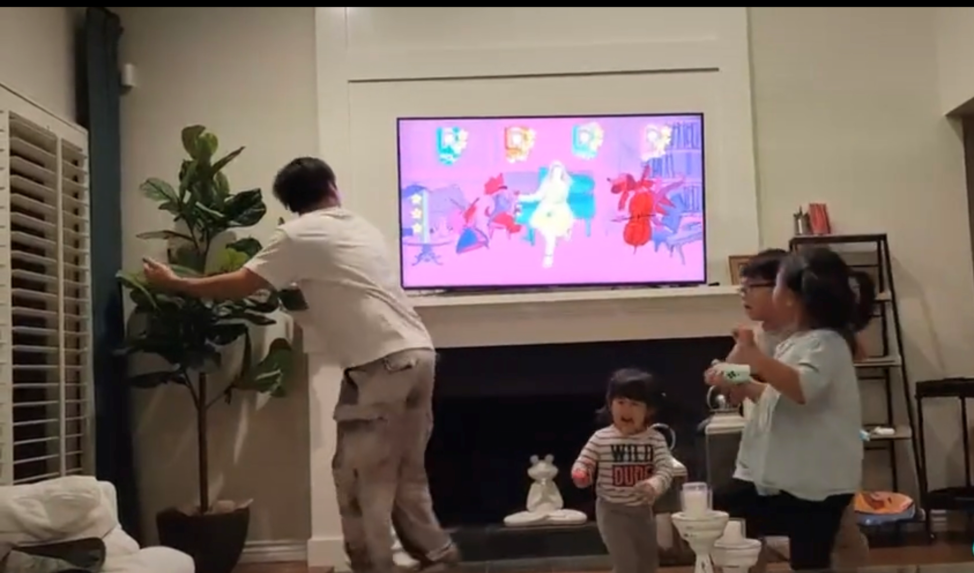 林志颖|何洁被曝失业独自拉扯四个娃，晒一家五口同框视频，力破婚变谣言