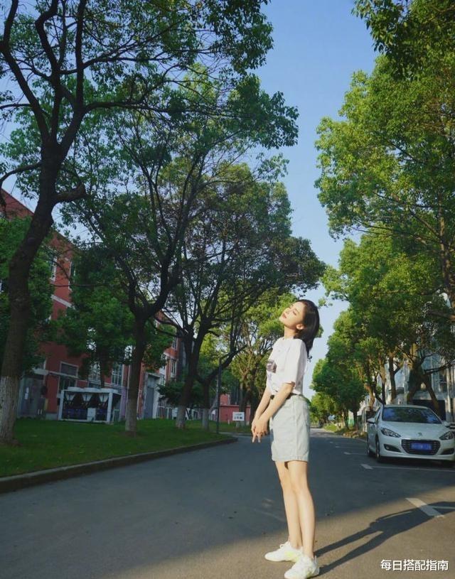 每日搭配指南|夏天，T恤怎么穿更好看？这几个搭配思路送给你，很实用