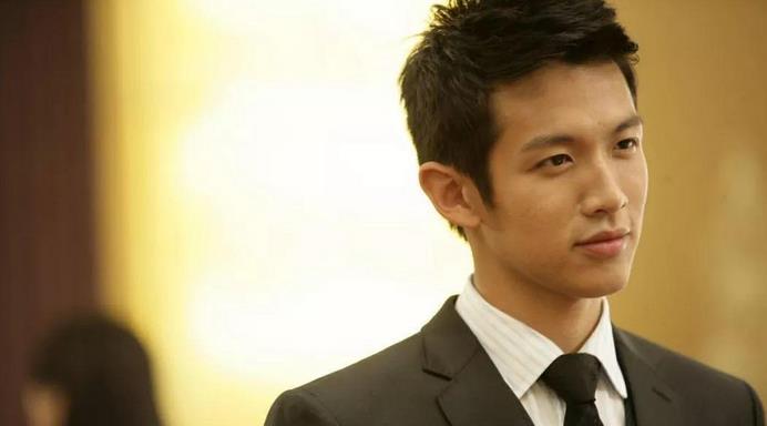 劣迹艺人|劣迹艺人电影国庆上映，粉丝造势希望登录大陆，网友怒怼：滚出去