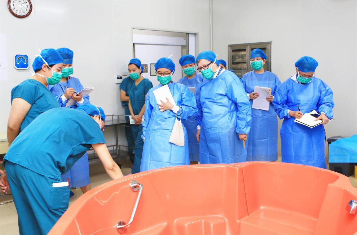 母婴之道|“水娩”的唯一缺点就是贵?但明星有钱却不选,其实不符三个条件