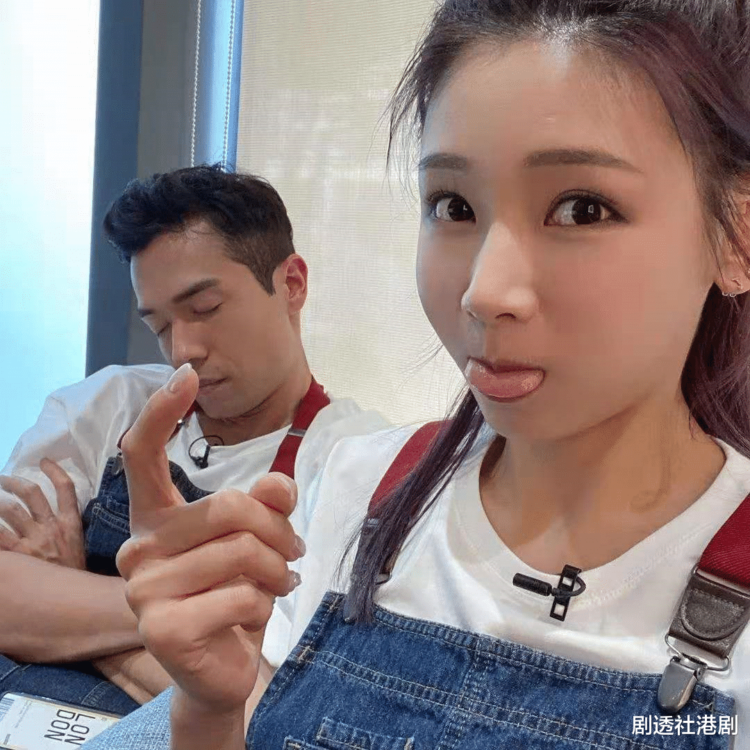 TVB|TVB“仙气女神”为演机器人冷落男友，不小心暴露两人拍拖时间