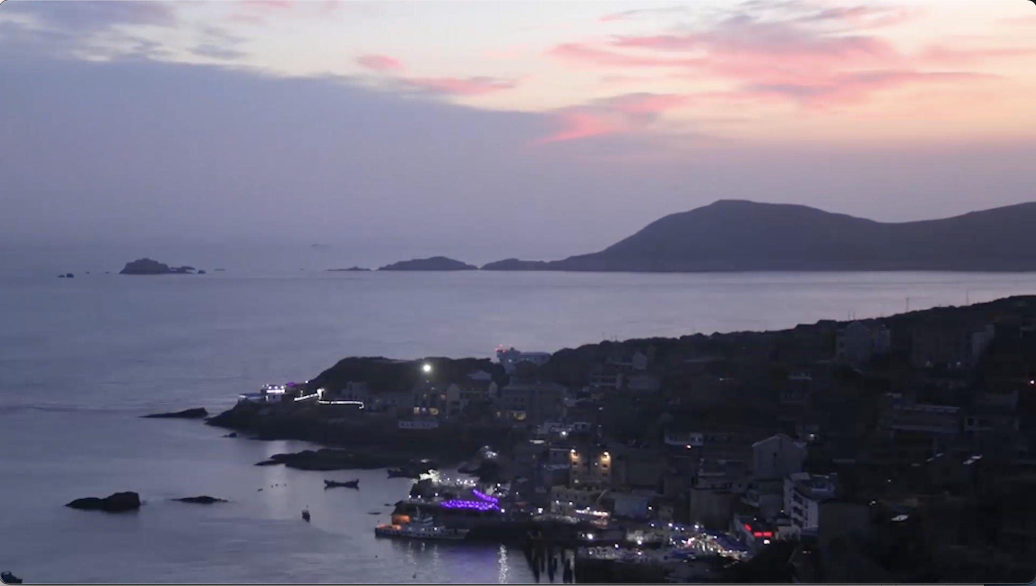 浙江融媒体 船老大做村支书，卖掉自己两艘渔船，现在这个渔村太美了！