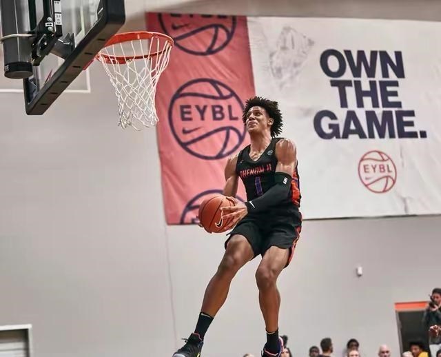 时光小小|模板詹姆斯！三战砍下58分28板，曾比肩状元秀，首轮20顺位太赚