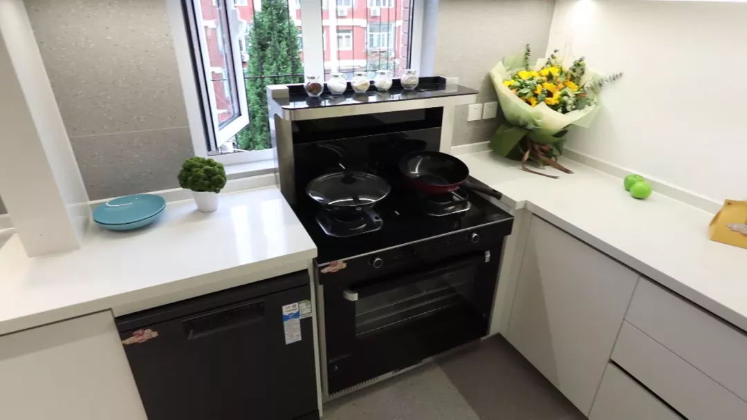 43㎡小户型住下5口人，还能有家庭图书馆，这是怎么做到的！