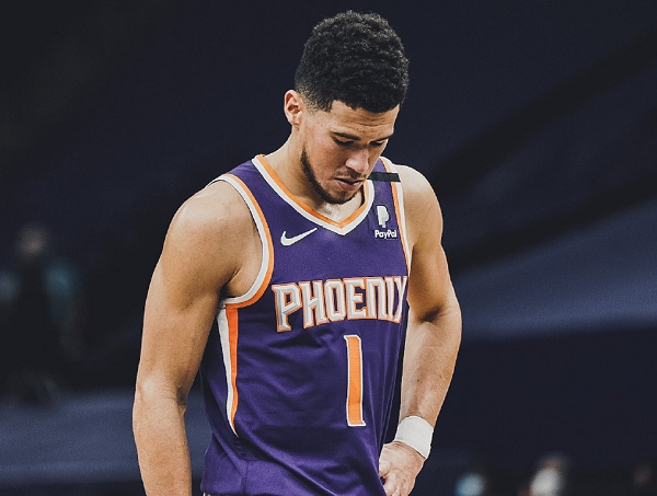 布克|布克轰43+5+5仍无缘今日最佳！对不起，你碰到乔丹钦点之人了！